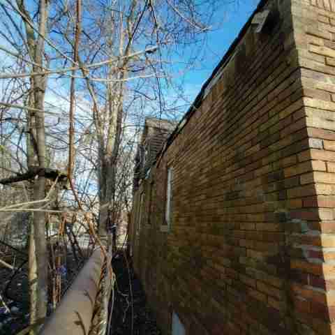 15045 manor (26).jpg